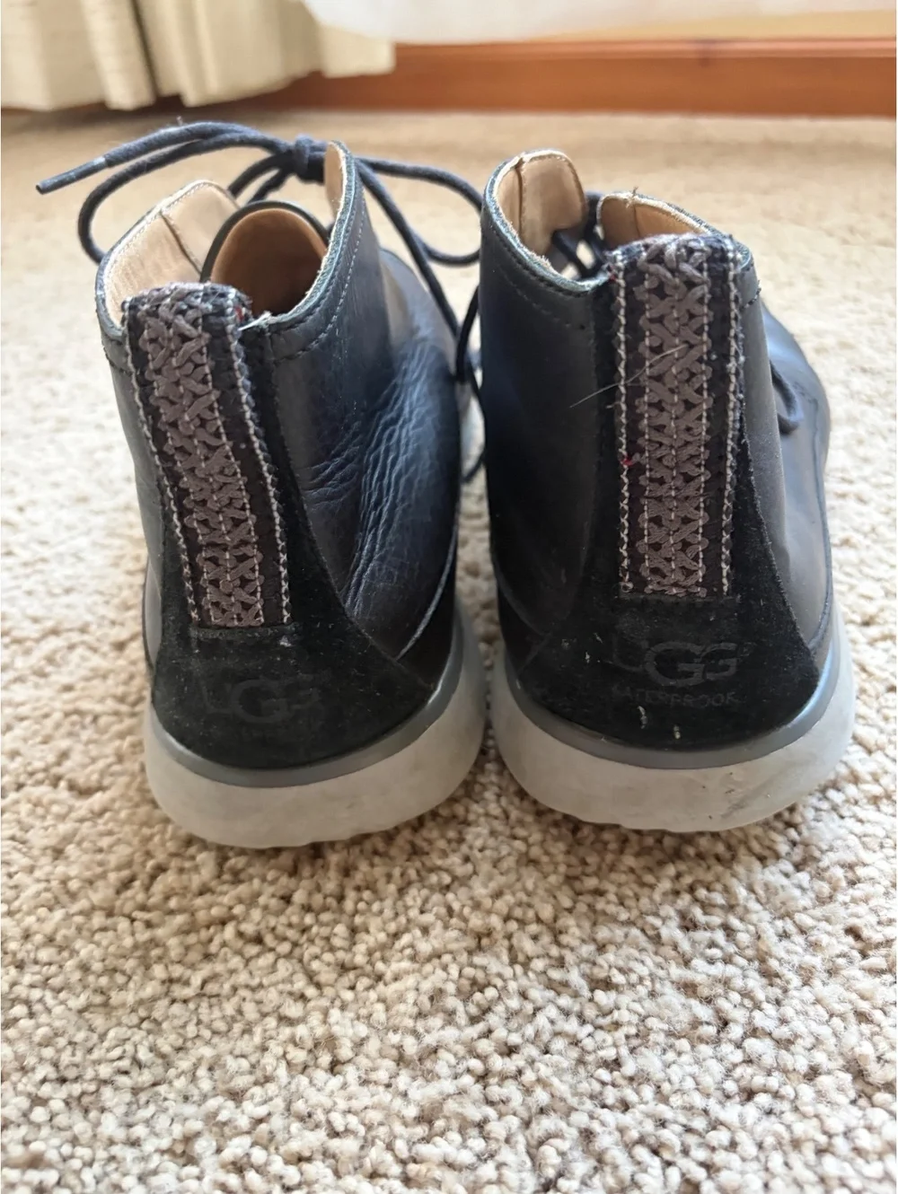 Men's UGG Freamon Chukka boots black leather shoes size 13 lightweight